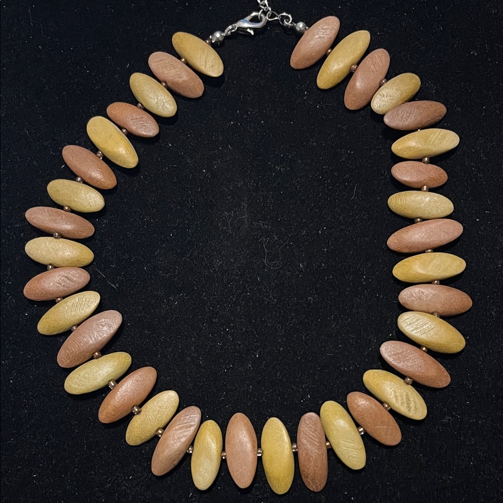 Elegant Two-Tone Beaded Necklace